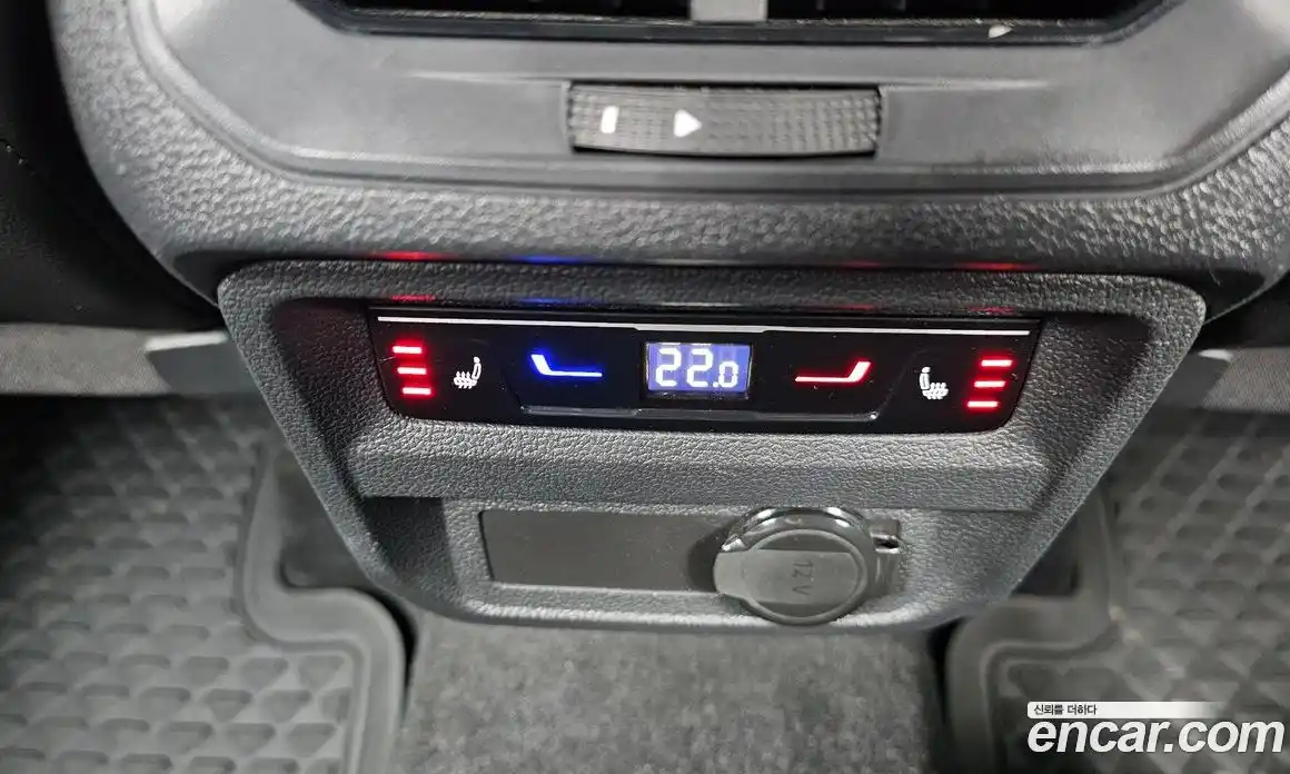 Volkswagen Tiguan 2023 2.0 Автомат в Москве № 199079, фото 5