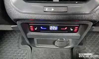 Volkswagen Tiguan 2023 2.0 Автомат в Москве № 199079, миниатюра 5