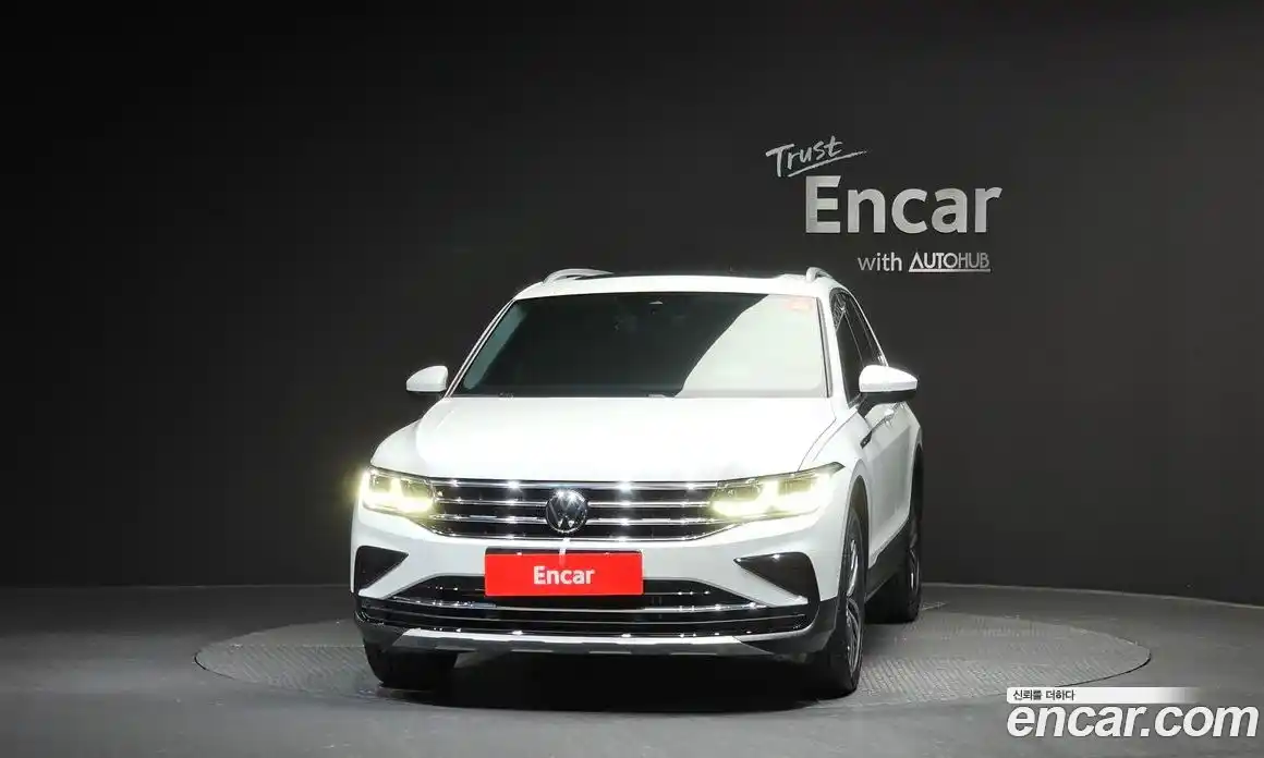 Volkswagen Tiguan 2023 2.0 Автомат в Москве № 199079, фото 9