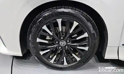 Toyota Alphard 2024 2.5 Автомат в Москве № 199528, миниатюра 6