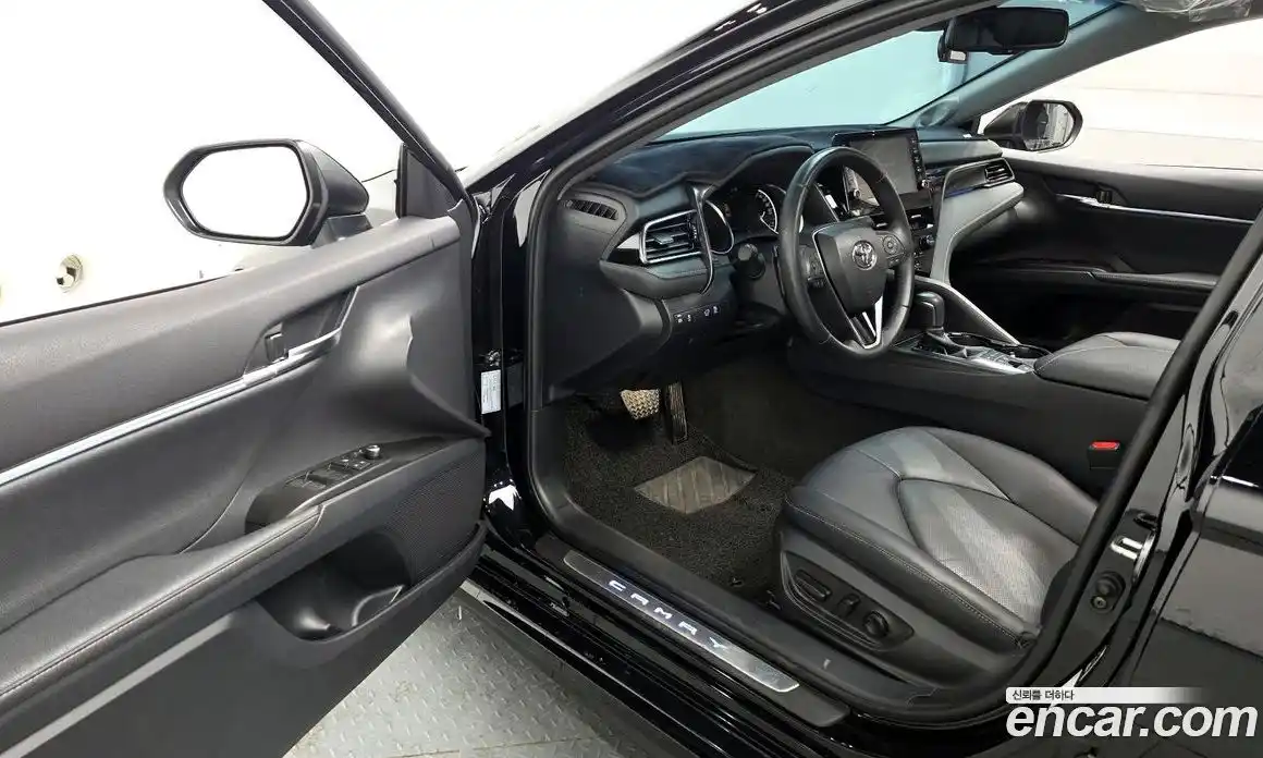 Toyota Camry 2023 2.5 Автомат в Москве № 199536, фото 12