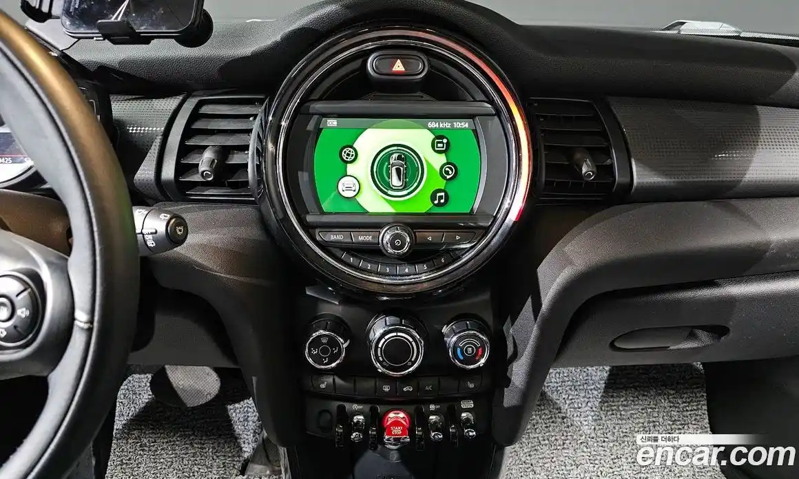 Mini Cooper 2019 1.5 Автомат в Москве № 200943, фото 13