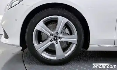 Mercedes-Benz E-Class 2018 2.0 Автомат в Москве № 207485, миниатюра 11