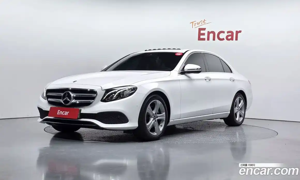 Mercedes-Benz E-Class 2018 2.0 Автомат в Москве № 207485, фото 3