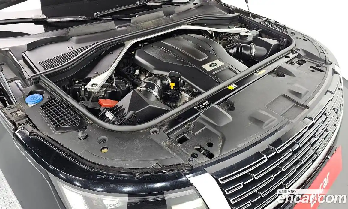 Land Rover Range-Rover 2023 4.4 Автомат в Москве № 213309, фото 15
