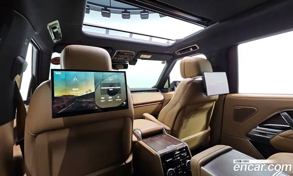 Land Rover Range-Rover 2023 4.4 Автомат в Москве № 213309, фото 16