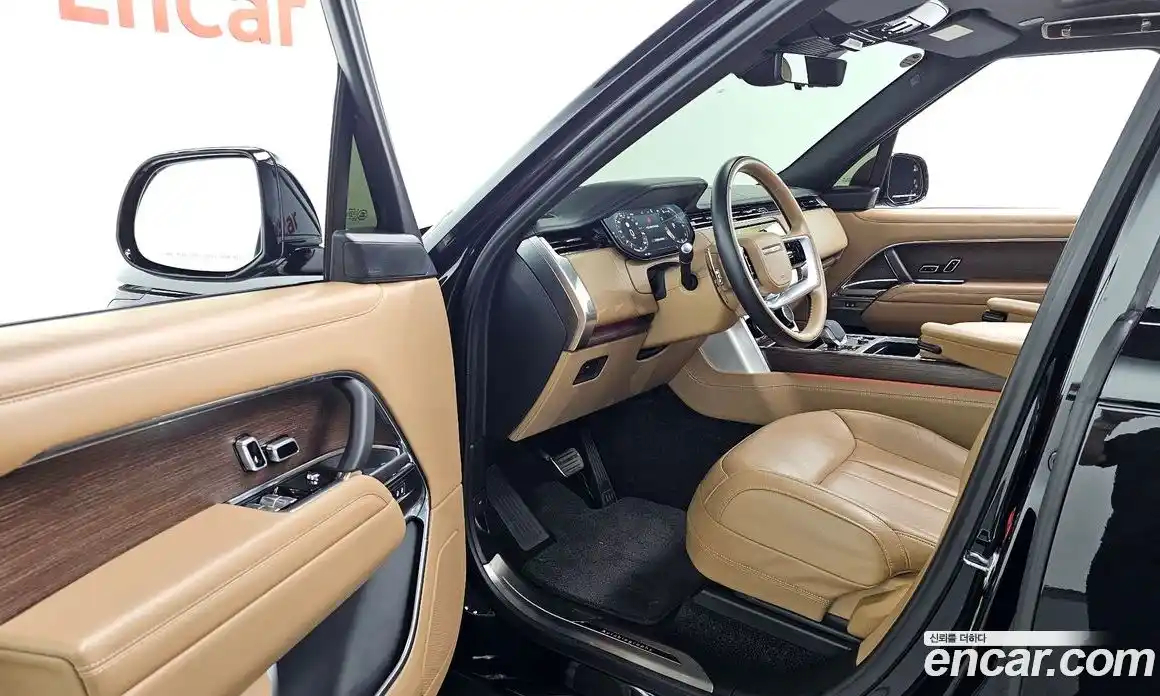 Land Rover Range-Rover 2023 4.4 Автомат в Москве № 213309, фото 8