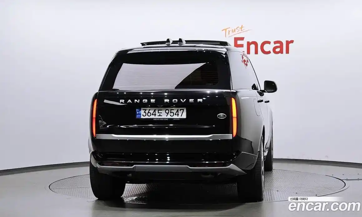 Land Rover Range-Rover 2023 4.4 Автомат в Москве № 213309, фото 9