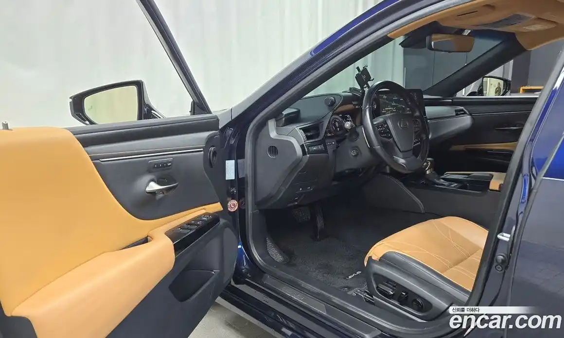 Lexus ES 2022 2.5 Автомат в Москве № 214645, фото 11