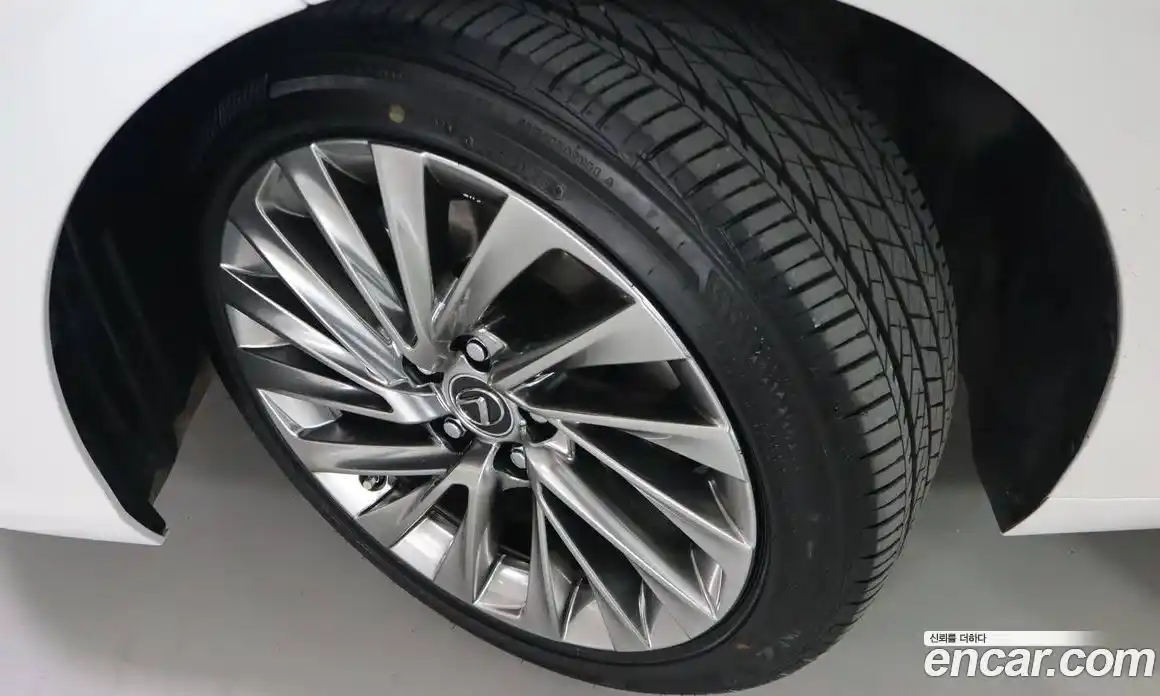 Lexus ES 2025 2.5 Вариатор в Москве № 214779, фото 5