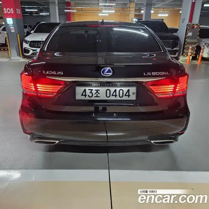 Lexus LS 2016 5.0 Вариатор в Москве № 214863, фото 7