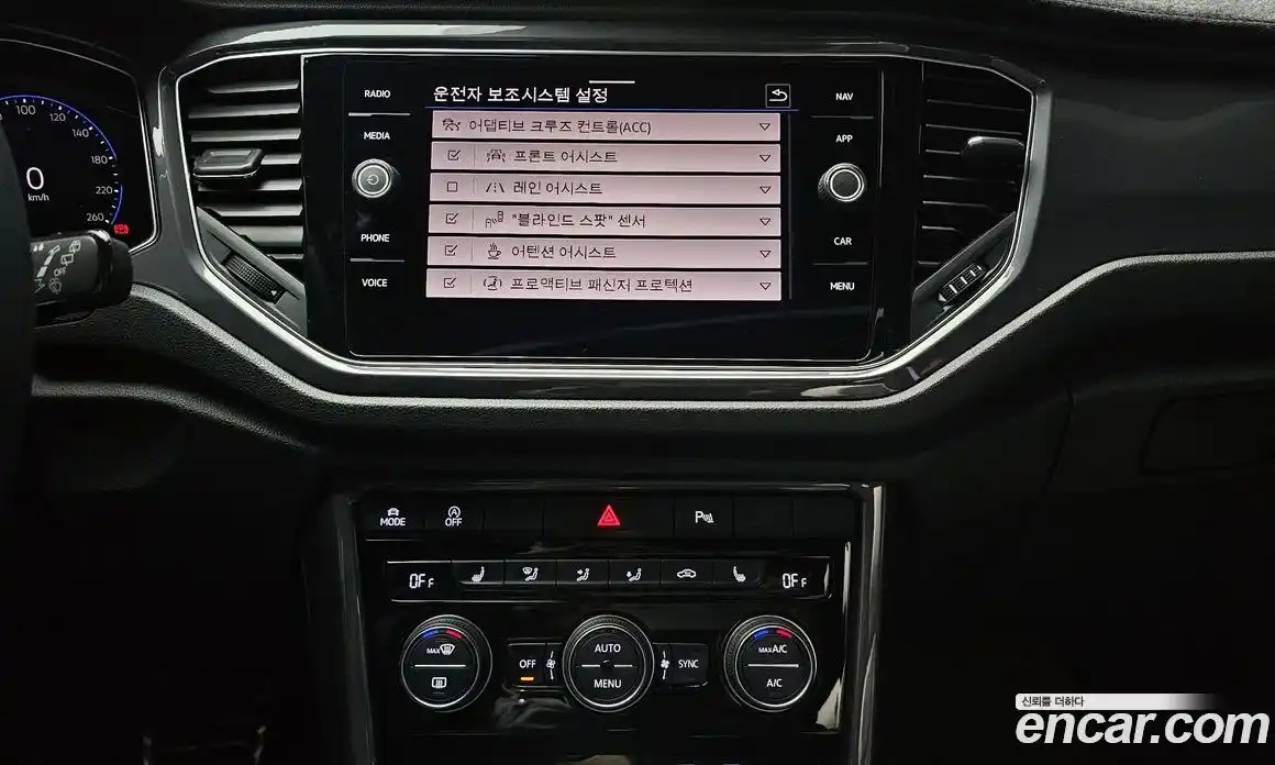 Volkswagen T-Roc 2022 2.0 Автомат в Москве № 214957, фото 11