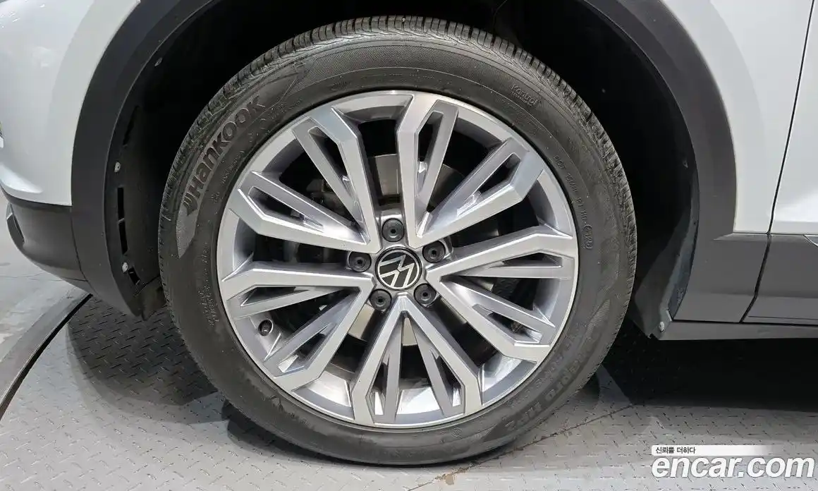 Volkswagen T-Roc 2022 2.0 Автомат в Москве № 214957, фото 15