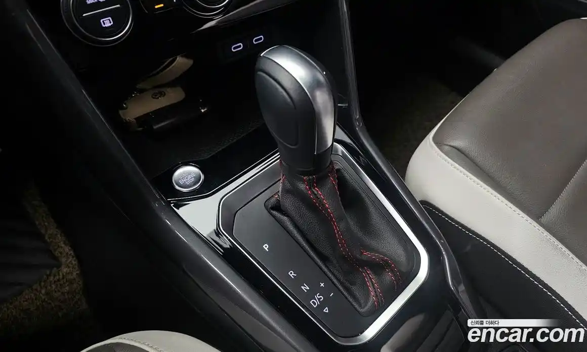 Volkswagen T-Roc 2022 2.0 Автомат в Москве № 214957, фото 9