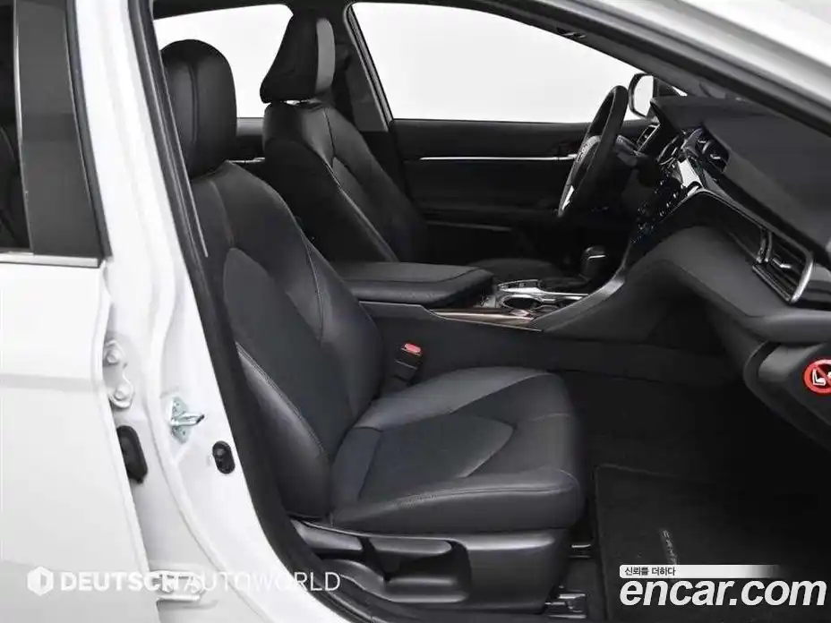 Toyota Camry 2019 2.5 Автомат в Москве № 215660, фото 16