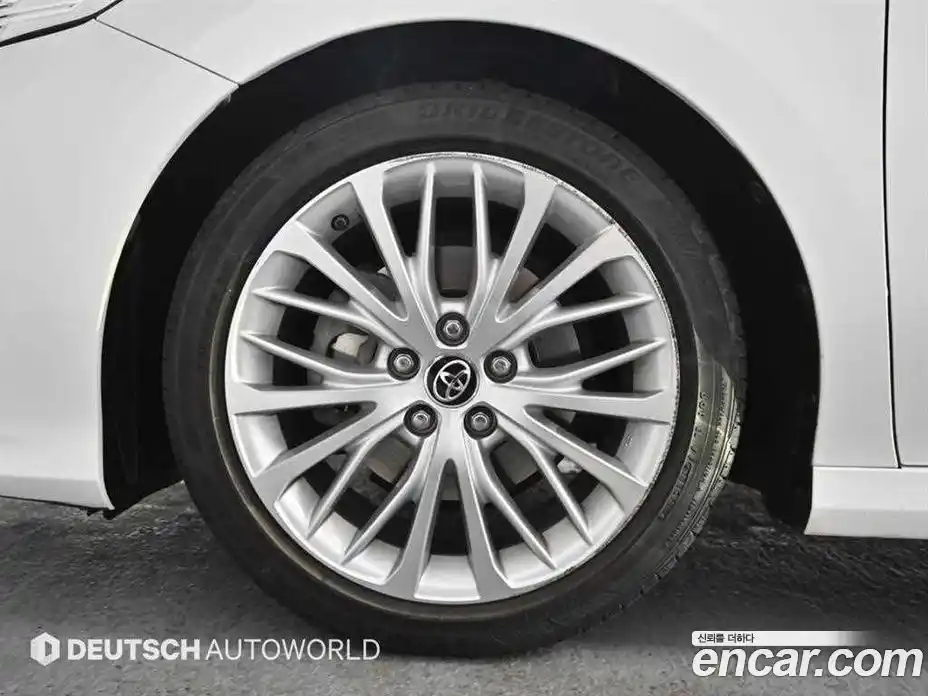 Toyota Camry 2019 2.5 Автомат в Москве № 215660, фото 18