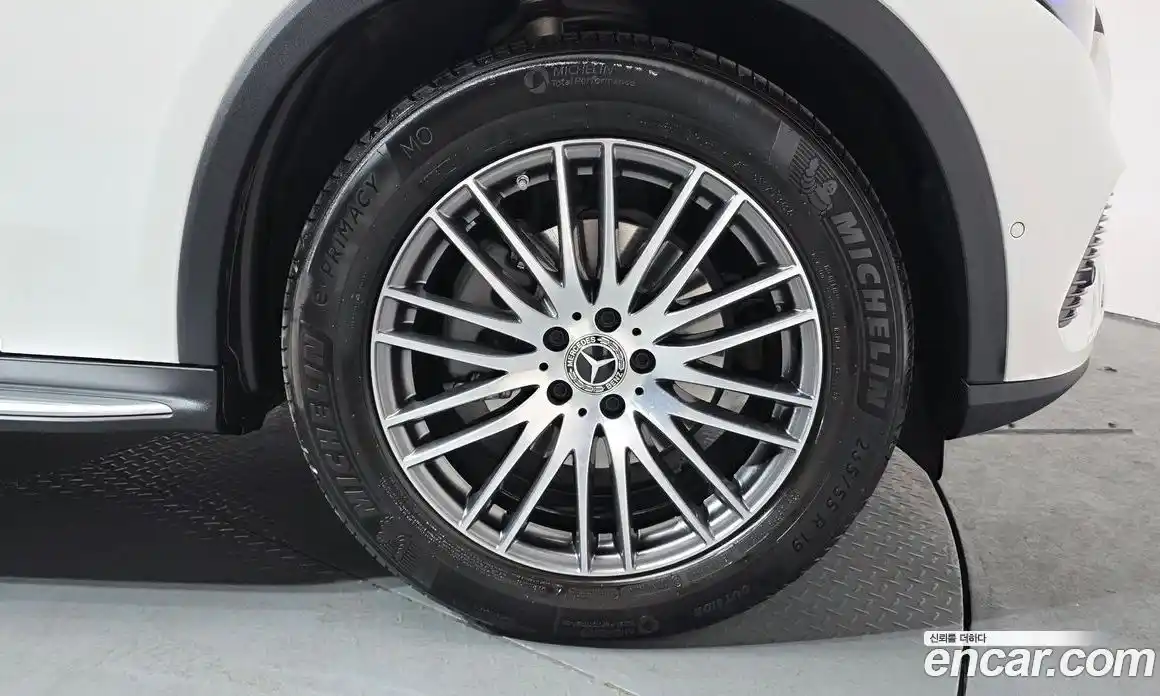 Mercedes-Benz GLC-Class 2025 2.0 Автомат в Москве № 219332, фото 1