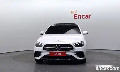 Mercedes-Benz E-Class 2021 2.0 Автомат в Москве № 221617, миниатюра 2