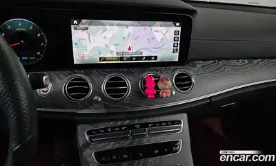 Mercedes-Benz E-Class 2021 2.0 Автомат в Москве № 221617, миниатюра 10