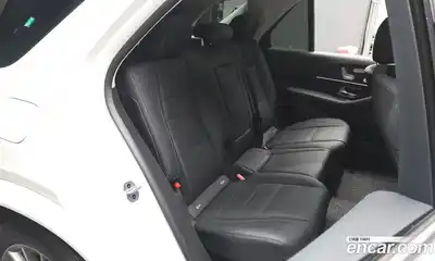 Mercedes-Benz GLE-Class 2024 3.0 Автомат в Москве № 222892, миниатюра 10