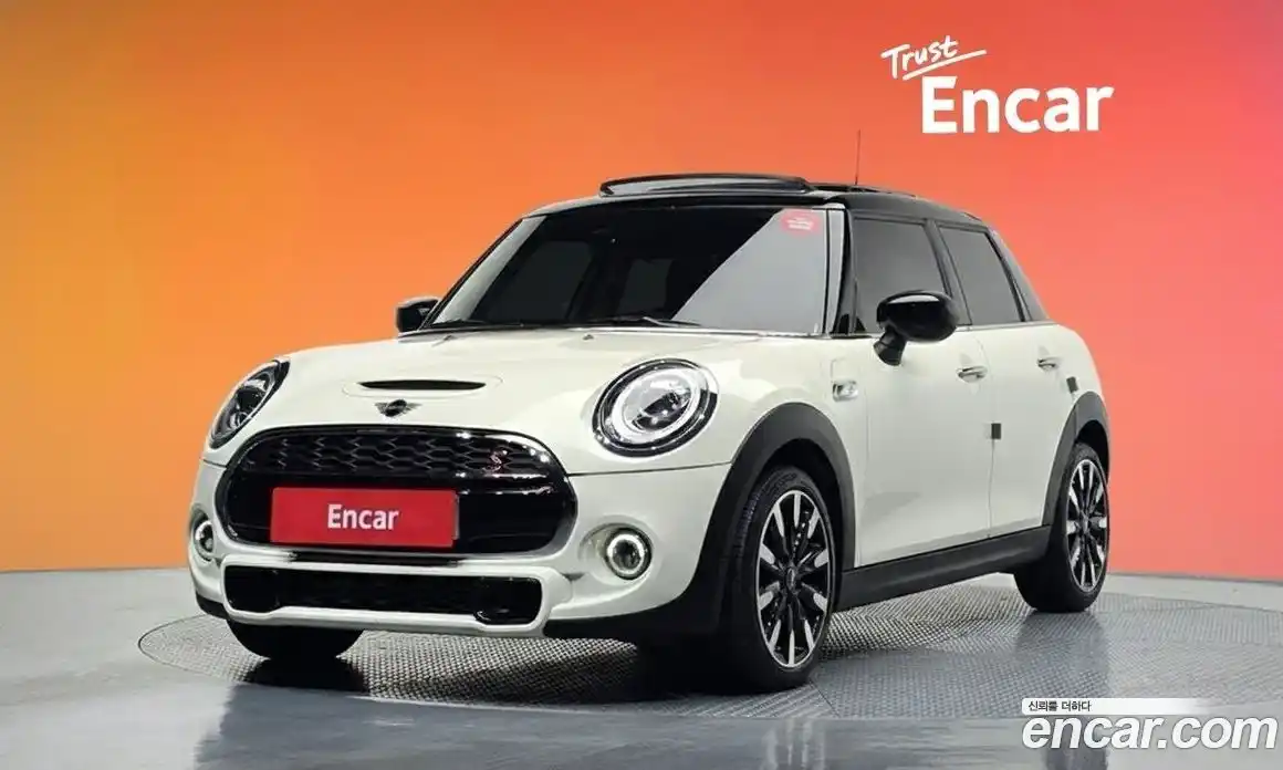 Mini Cooper 2020 2.0 Автомат в Москве № 223536, фото 18