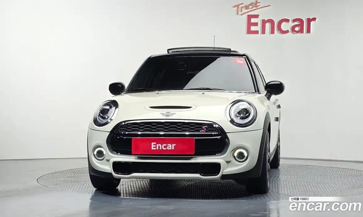 Mini Cooper 2020 2.0 Автомат в Москве № 223536, фото 19