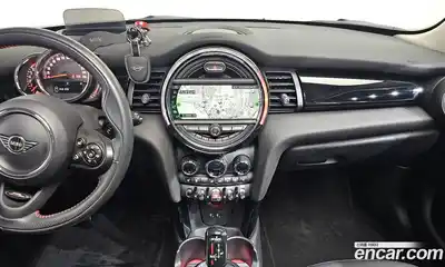 Mini Cooper 2020 2.0 Автомат в Москве № 223536, миниатюра 3