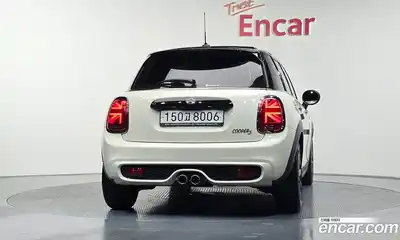 Mini Cooper 2020 2.0 Автомат в Москве № 223536, миниатюра 5