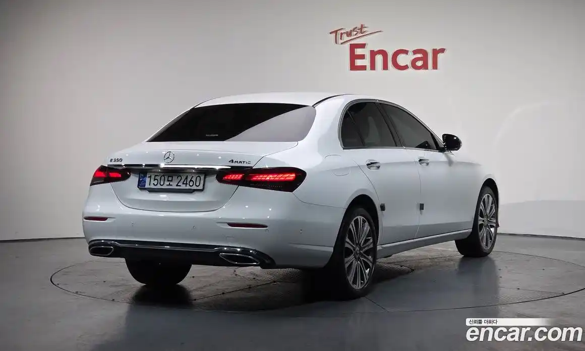 Mercedes-Benz E-Class 2023 2.0 Автомат в Москве № 225138, фото 18