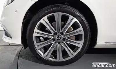 Mercedes-Benz E-Class 2023 2.0 Автомат в Москве № 225138, миниатюра 3