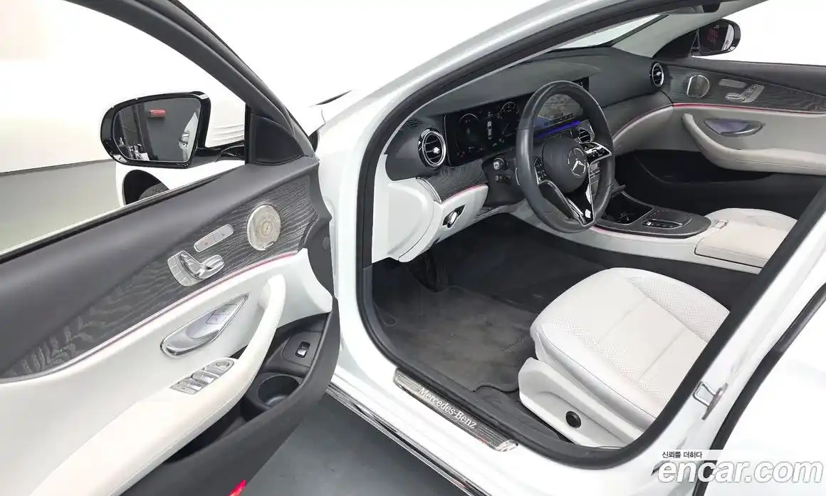 Mercedes-Benz E-Class 2023 2.0 Автомат в Москве № 225138, фото 8