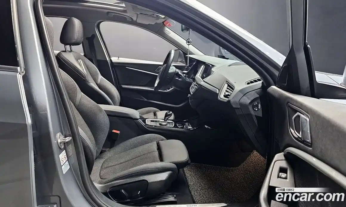 BMW 1-Series 2023 2.0 Автомат в Москве № 228218, фото 11