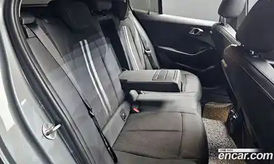 BMW 1-Series 2023 2.0 Автомат в Москве № 228218, миниатюра 9