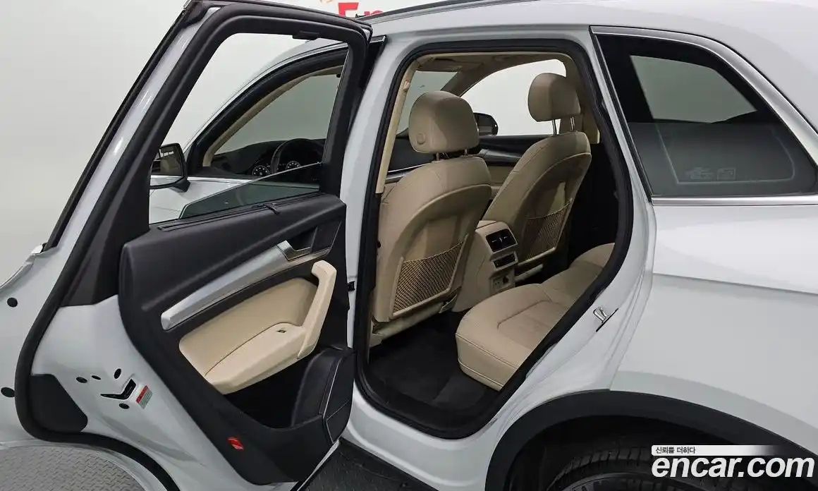 Audi Q5 2023 2.0 Автомат в Москве № 229675, фото 20