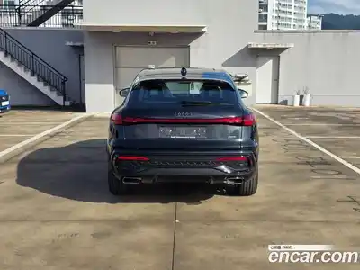 Audi Q5 2025 2.0 Автомат в Москве № 230229, миниатюра 2