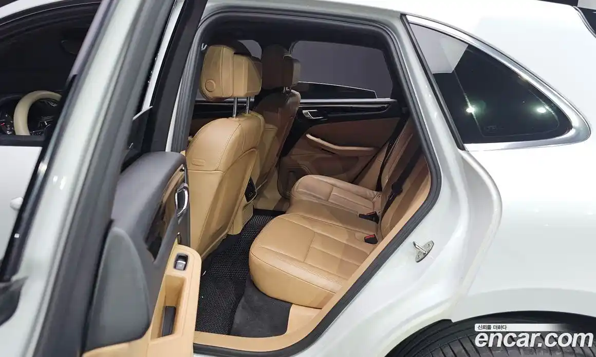 Porsche Macan 2017 3.0 Автомат в Москве № 230985, фото 13