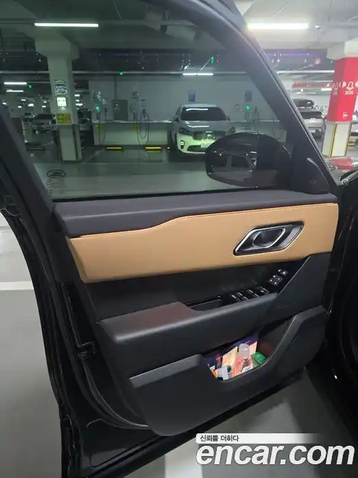 Land Rover Range-Rover Velar 2025 3.0 Автомат в Москве № 231320, фото 11