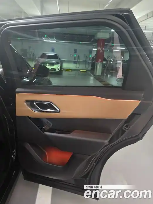 Land Rover Range-Rover Velar 2025 3.0 Автомат в Москве № 231320, фото 12