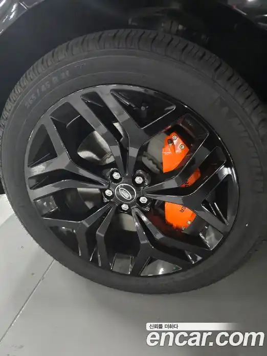 Land Rover Range-Rover Velar 2025 3.0 Автомат в Москве № 231320, фото 5