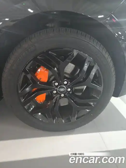 Land Rover Range-Rover Velar 2025 3.0 Автомат в Москве № 231320, фото 7