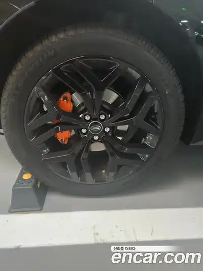 Land Rover Range-Rover Velar 2025 3.0 Автомат в Москве № 231320, миниатюра 8