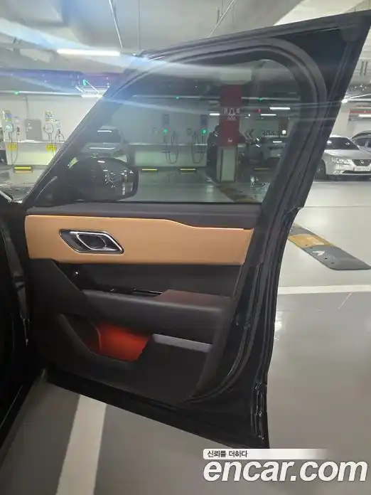 Land Rover Range-Rover Velar 2025 3.0 Автомат в Москве № 231320, фото 10