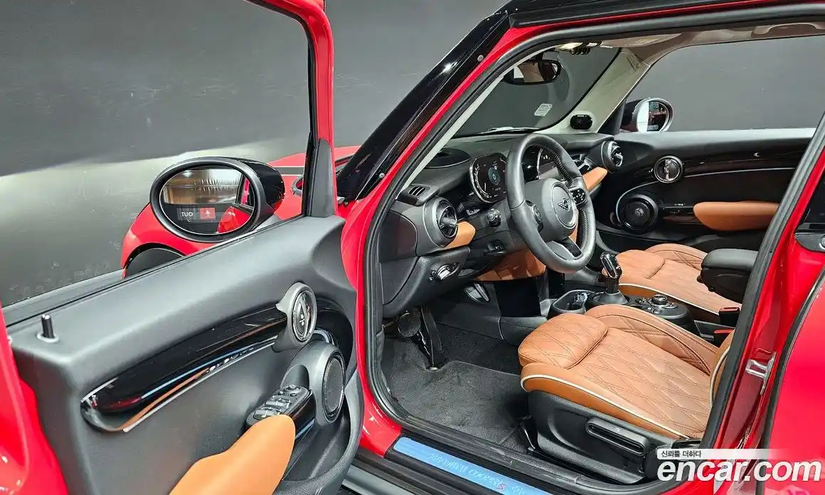 Mini Cooper 2024 2.0 Автомат в Москве № 231403, фото 11