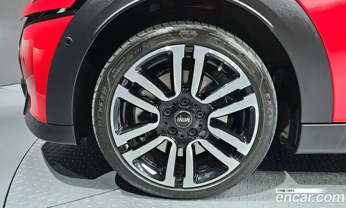 Mini Cooper 2024 2.0 Автомат в Москве № 231403, фото 19