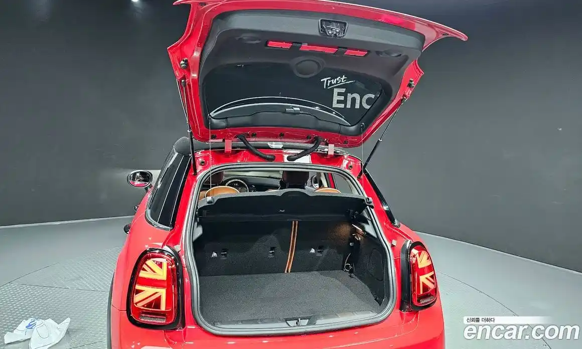 Mini Cooper 2024 2.0 Автомат в Москве № 231403, фото 7