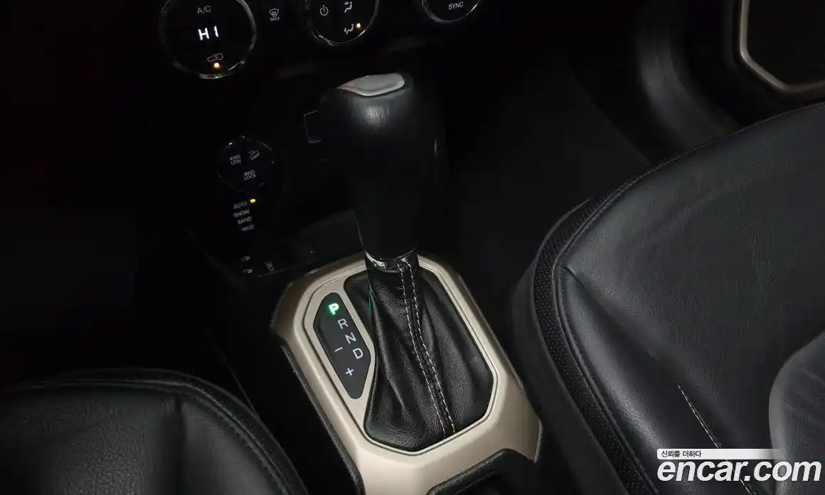 Jeep Renegade 2017 2.0 Автомат в Москве № 232542, фото 15