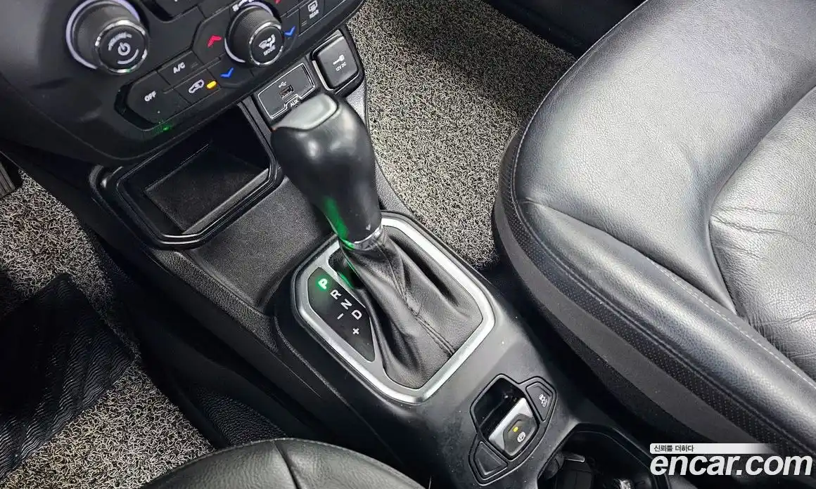 Jeep Renegade 2018 2.4 Автомат в Москве № 232680, фото 1