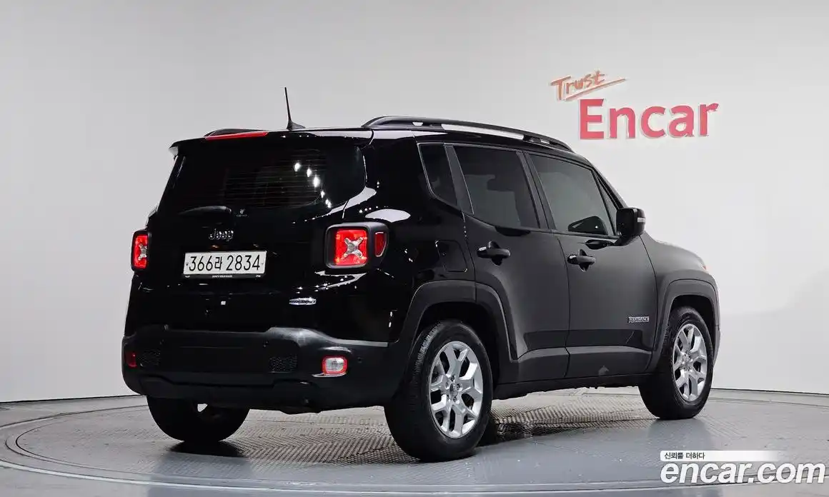 Jeep Renegade 2018 2.4 Автомат в Москве № 232680, фото 4