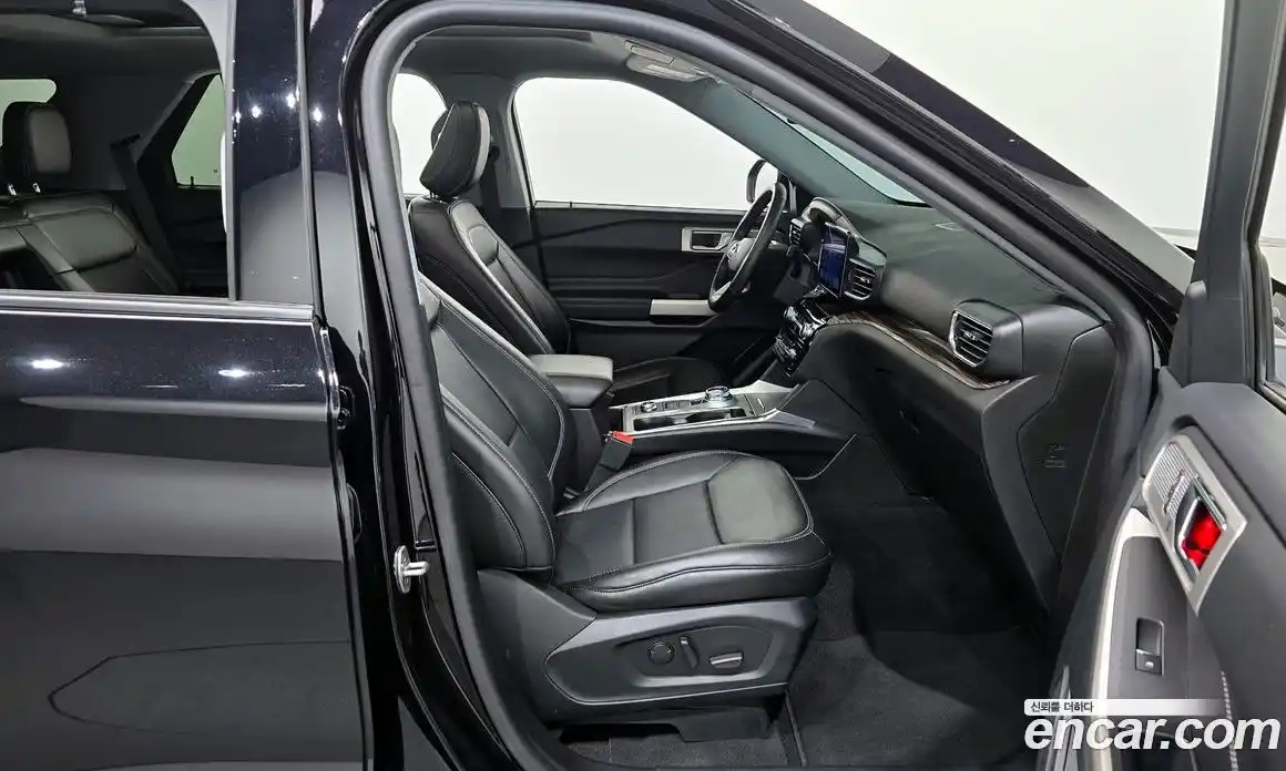 Ford Explorer 2023 2.3 Автомат в Москве № 233200, фото 12