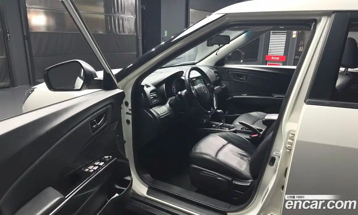 SsangYong TIBOLI 2016 1.6 Автомат в Москве № 235532, фото 15